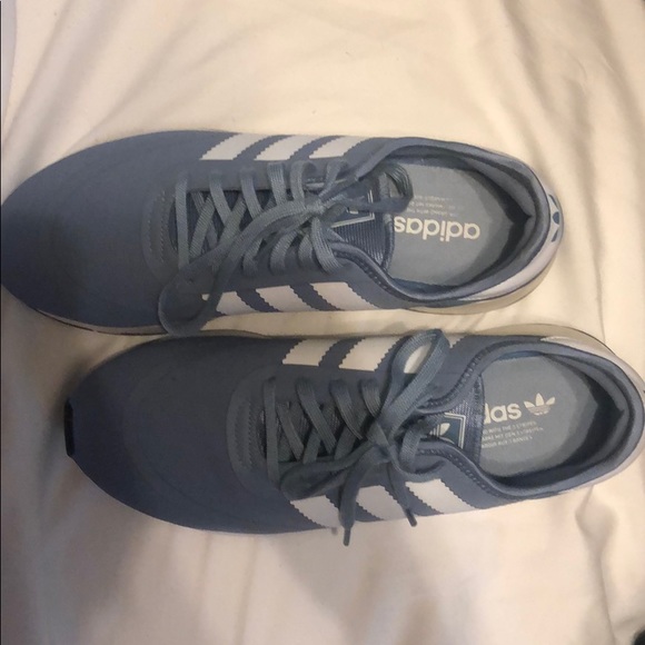 Adidas shoes - Picture 2 of 3